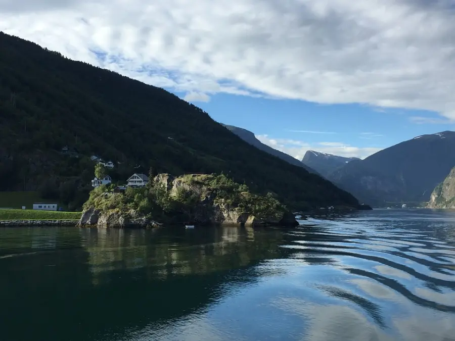 Flam: il villaggio della Norvegia tra lo spettacolo della natura
